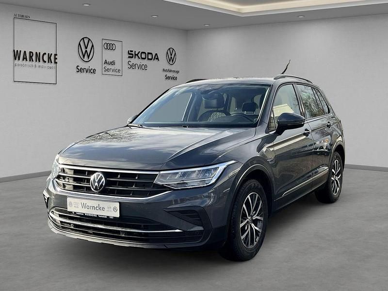Gebraucht VW Tiguan Life 150 PS (110 kW) 2023 Grau SUV