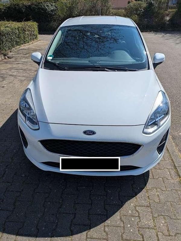 Gebraucht Ford Fiesta Trend 86 PS (63 kW) 2018 Weiß Limousine