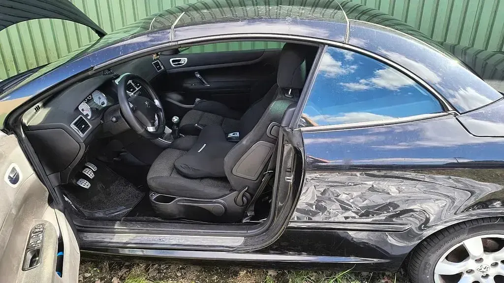 Gebraucht Peugeot 307 CC Tendance 140 PS (102 kW) 2006 Schwarz Cabrio