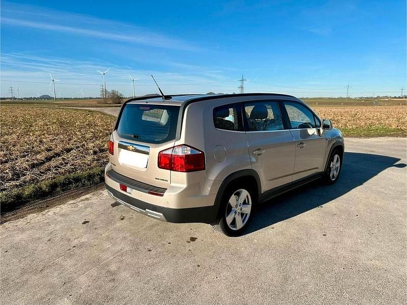 Gebraucht Chevrolet Orlando LTZ 141 PS (103 kW) 2011 Beige Van / Kleinbus