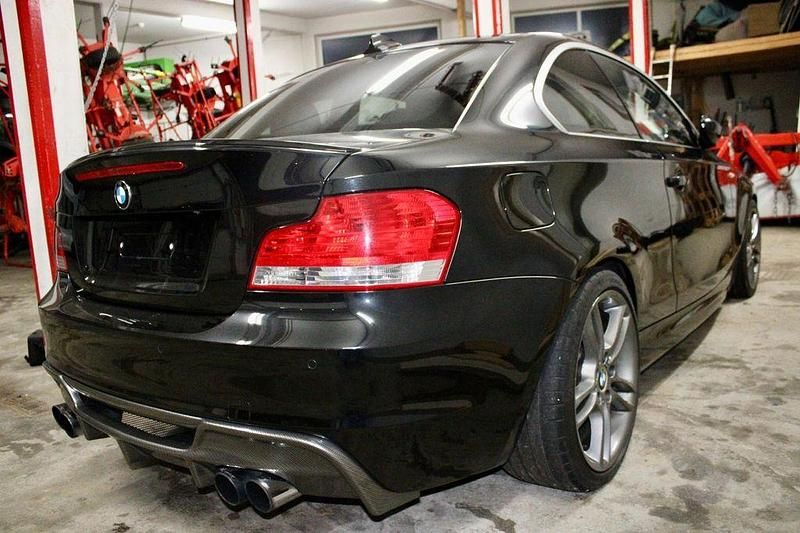 Gebraucht BMW 135 Performance 306 PS (225 kW) 2008 Schwarz Kleinwagen