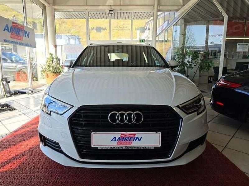 Second-hand Audi A3 Sport 116 CP (85 kW) 2019 Alb Berlinǎ