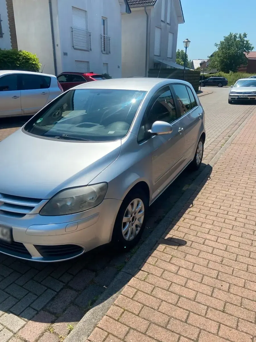 Gebraucht VW Golf IV 102 PS (75 kW) 2005 Silber Limousine