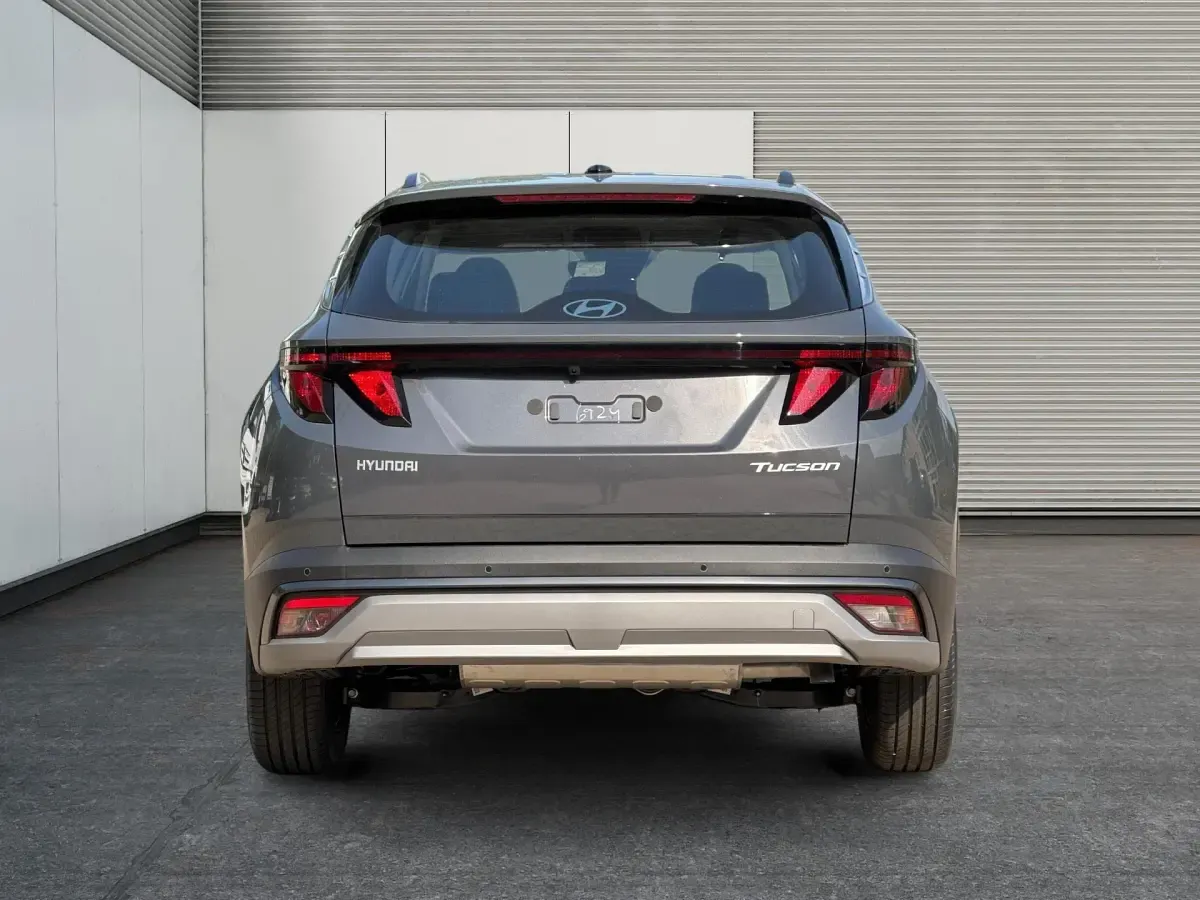Neu Hyundai Tucson Style 150 PS (110 kW) 2026 Ecotronic grey pearl SUV