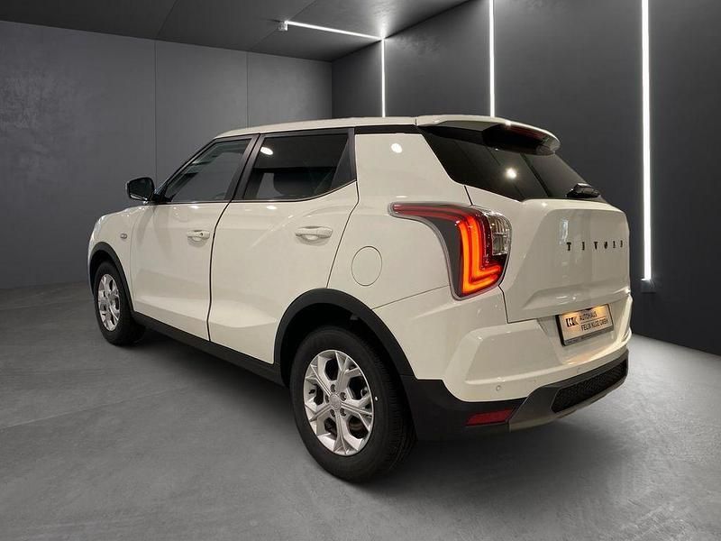 Neu SsangYong Tivoli 163 PS (119 kW) 2025 Grand white SUV