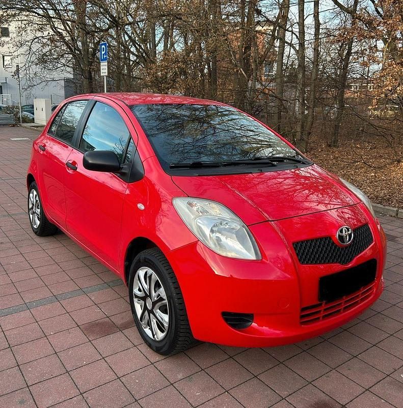 Gebraucht Toyota Yaris 69 PS (50 kW) 2007 Rot Kleinwagen