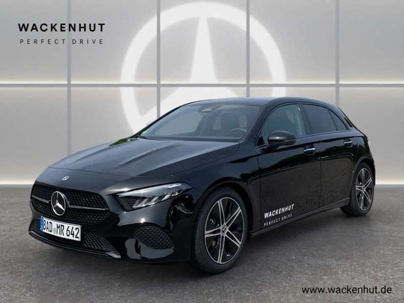 Nachtschwarz unilack Gebraucht 2025 Mercedes A180 Advanced Kleinwagen | 34.900 € (Teuer) - Bild 1/4