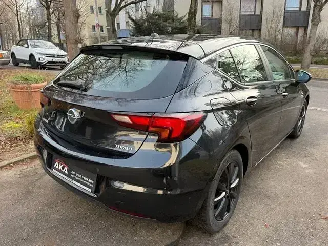 Gebraucht Opel Astra Edition 125 PS (91 kW) 2015 Schwarz Limousine