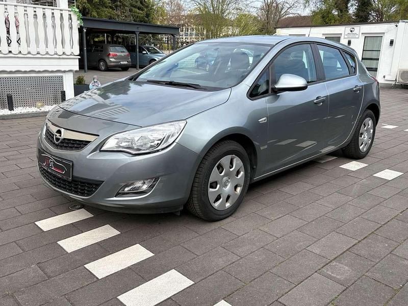 Gebraucht Opel Astra Active 87 PS (63 kW) 2012 Grau Limousine