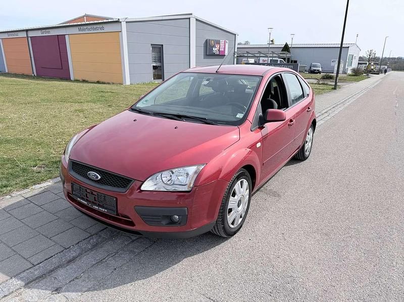 Gebraucht Ford Focus Trend 116 PS (85 kW) 2007 Ruby rouge Limousine