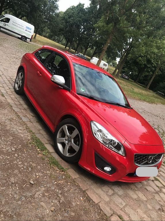 Rot Gebraucht 2012 Volvo C30 R-Design Kleinwagen | 6.000 € (Etwas zu teuer) - Bild 1/4