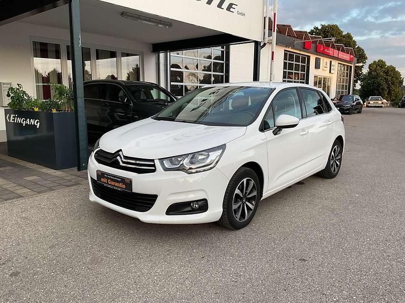 Blanc banquise Gebraucht 2017 Citroën C4 SELECTION Kleinwagen | 7.400 € (Fairer Preis) - Bild 1/4