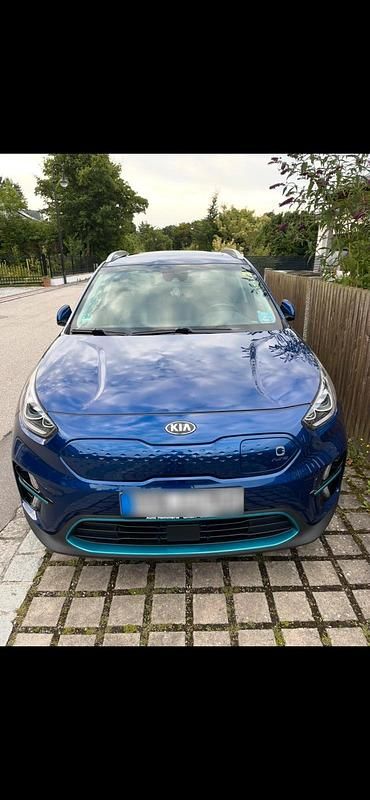 Gebraucht Kia e-Niro 150 kW (204 PS) 2021 Blau SUV