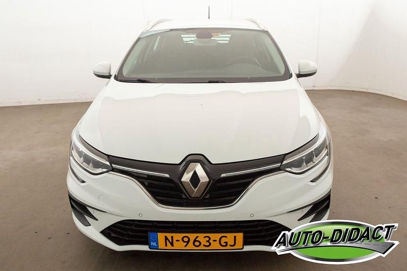 Gebraucht Renault Mégane IV Zen 116 PS (85 kW) 2021 Weiß Limousine