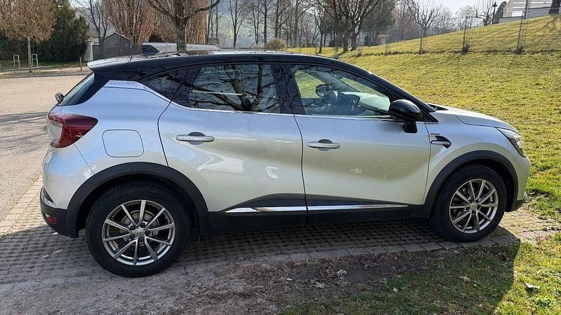 Gebraucht Renault Captur Intens 140 PS (102 kW) 2021 Silber SUV