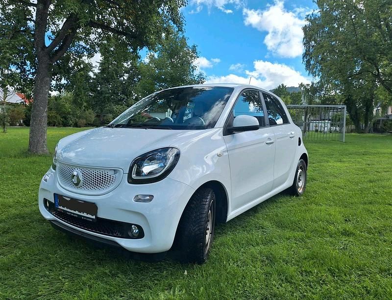 Gebraucht 2016 Smart ForFour Kleinwagen | 7.450 € - Bild 1/4