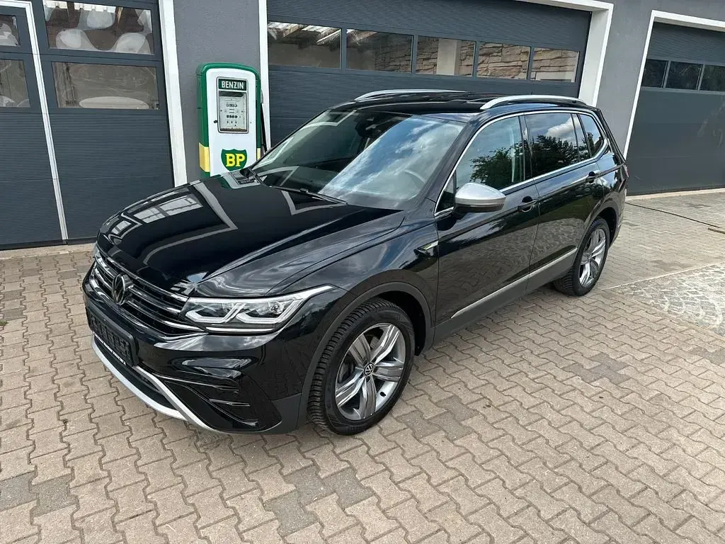 Gebraucht VW Tiguan Allspace Elegance 190 PS (139 kW) 2022 Schwarz SUV
