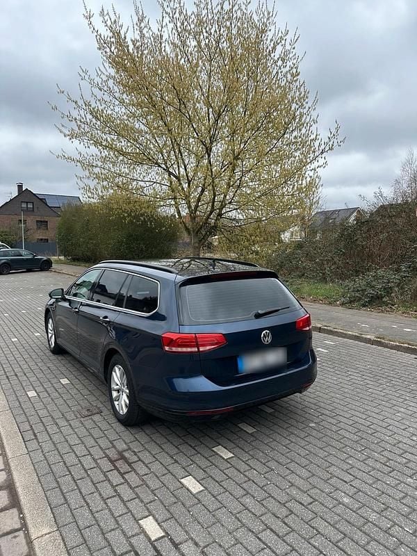 Usata VW Passat 150 CV (110 kW) 2015 Blu Station wagon