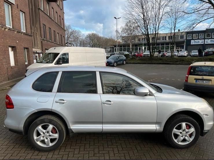 Silber Gebraucht 2006 Porsche Cayenne S SUV | 9.999 € - Bild 1/4