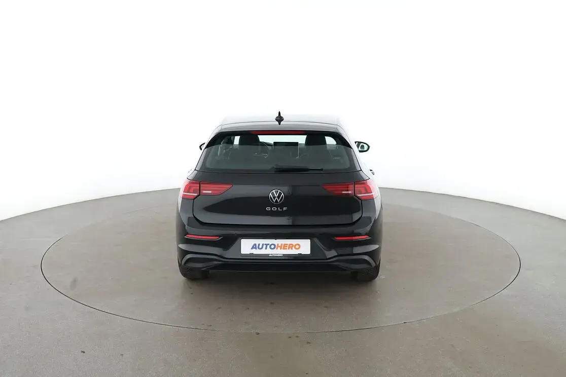 Gebraucht VW Golf VIII Life 150 PS (110 kW) 2024 Schwarz Limousine