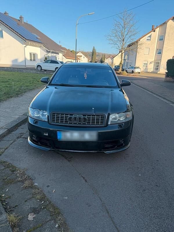 Schwarz Gebraucht 2004 Audi A4 S-Line Kombi | 2.200 € - Bild 1/4