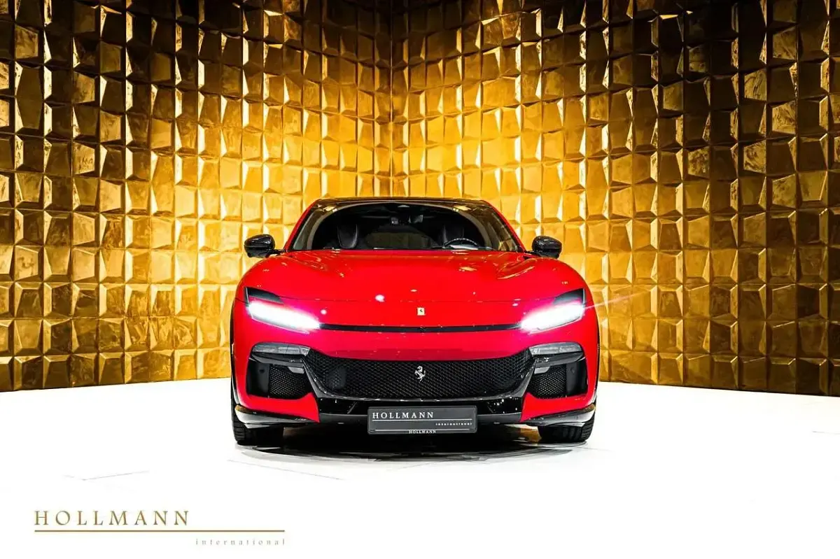 Neu Ferrari Purosangue 725 PS (533 kW) 2026 Rosso corsa SUV