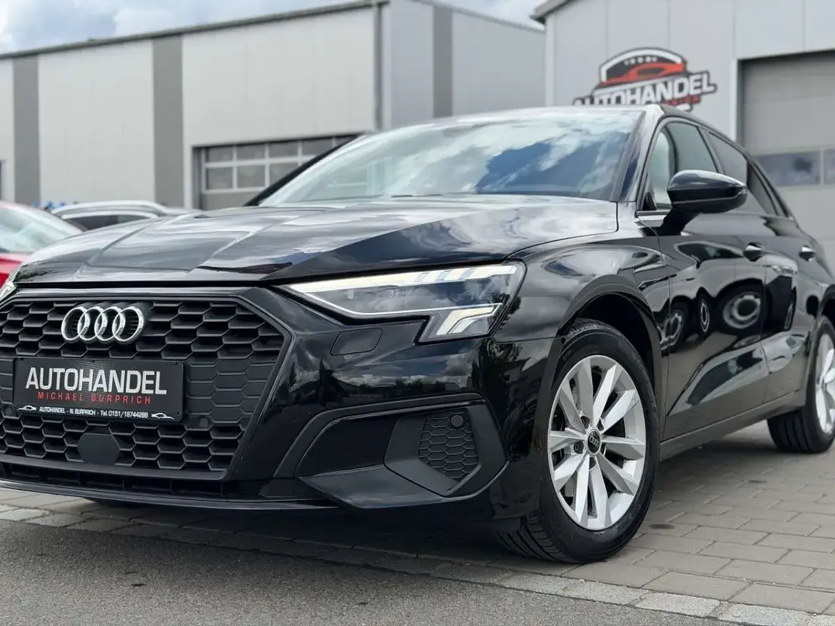 Gebraucht Audi A3 110 PS (80 kW) 2023 Schwarz Limousine