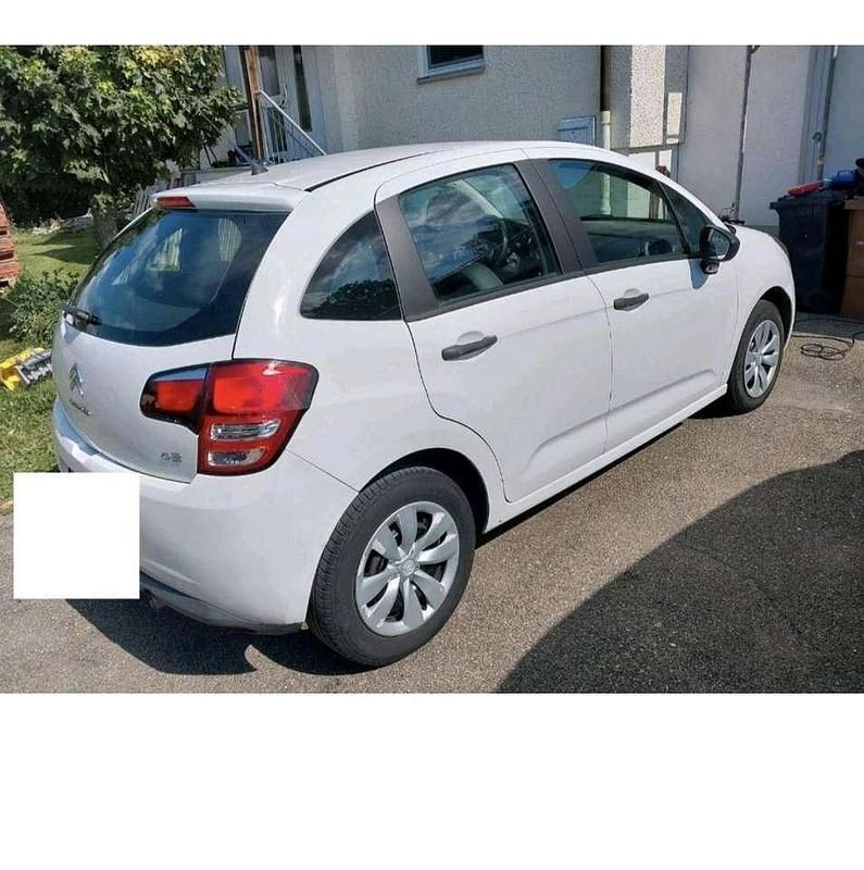 Weiß Gebraucht 2016 Citroën C3 Kleinwagen | 6.690 € (Fairer Preis) - Bild 1/4