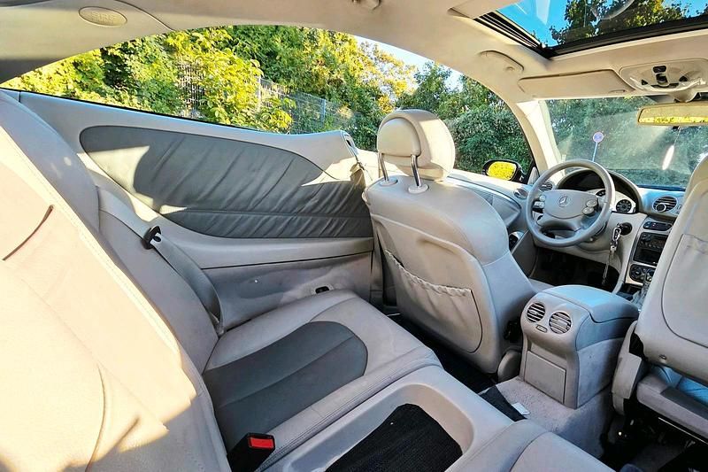 Gebraucht Mercedes CLK240 Avantgarde 170 PS (125 kW) 2004 Schwarz Coupé