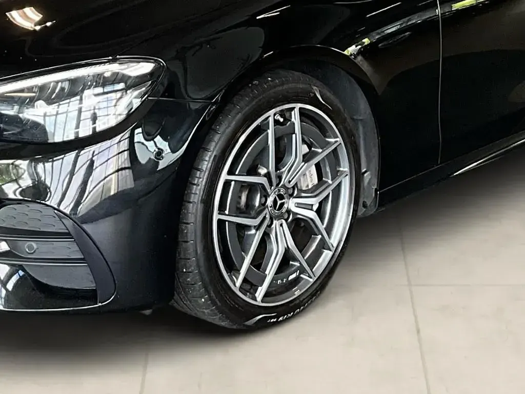 Gebraucht Mercedes E400 Style 330 PS (242 kW) 2023 Schwarz Limousine