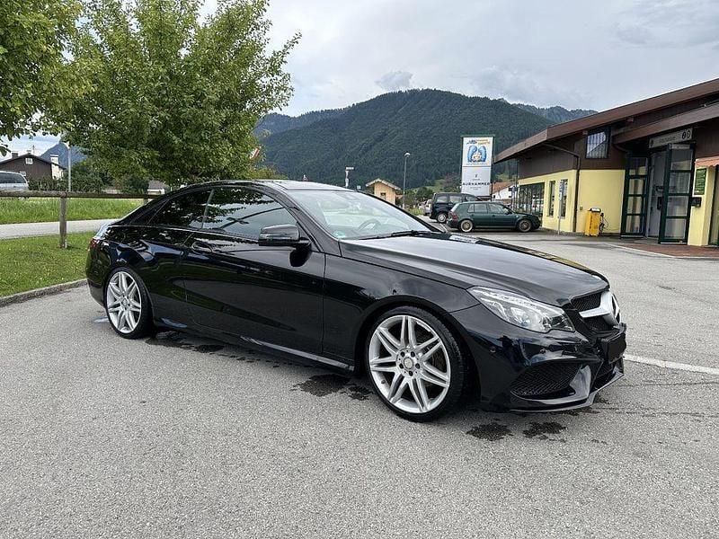 Schwarz Gebraucht 2014 Mercedes E350 Coupé | 20.300 € (Fairer Preis) - Bild 1/4