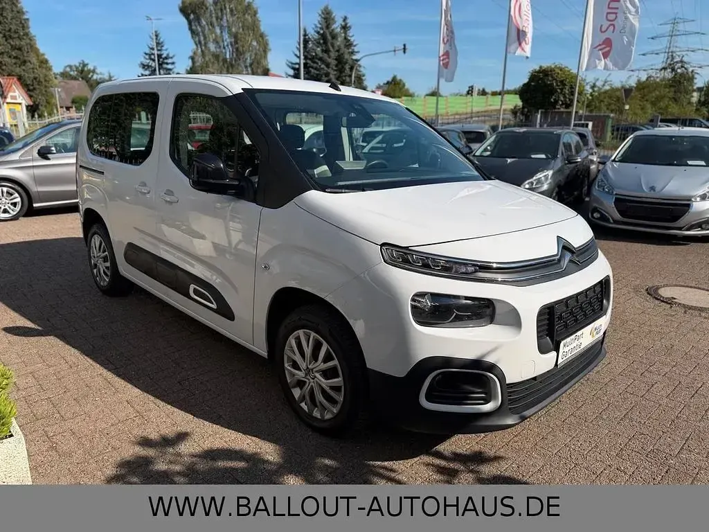 Gebraucht Citroën Berlingo Feel 131 PS (96 kW) 2023 Weiß Van / Kleinbus
