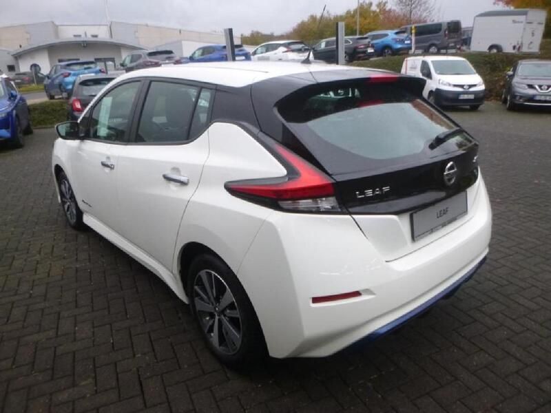 Gebraucht Nissan Leaf Acenta 110 kW (150 PS) 2019 Weiß Kleinwagen