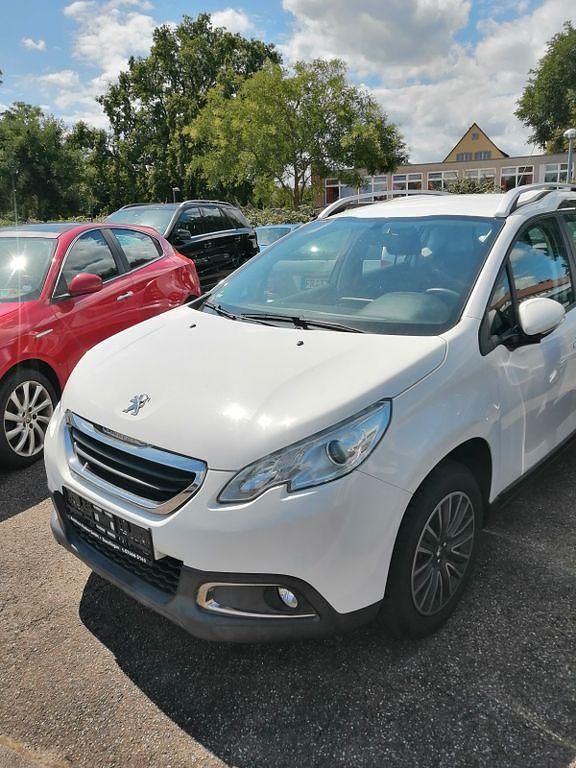 Weiß Gebraucht 2016 Peugeot 2008 Urban Move SUV | 8.500 € (Fairer Preis) - Bild 1/4