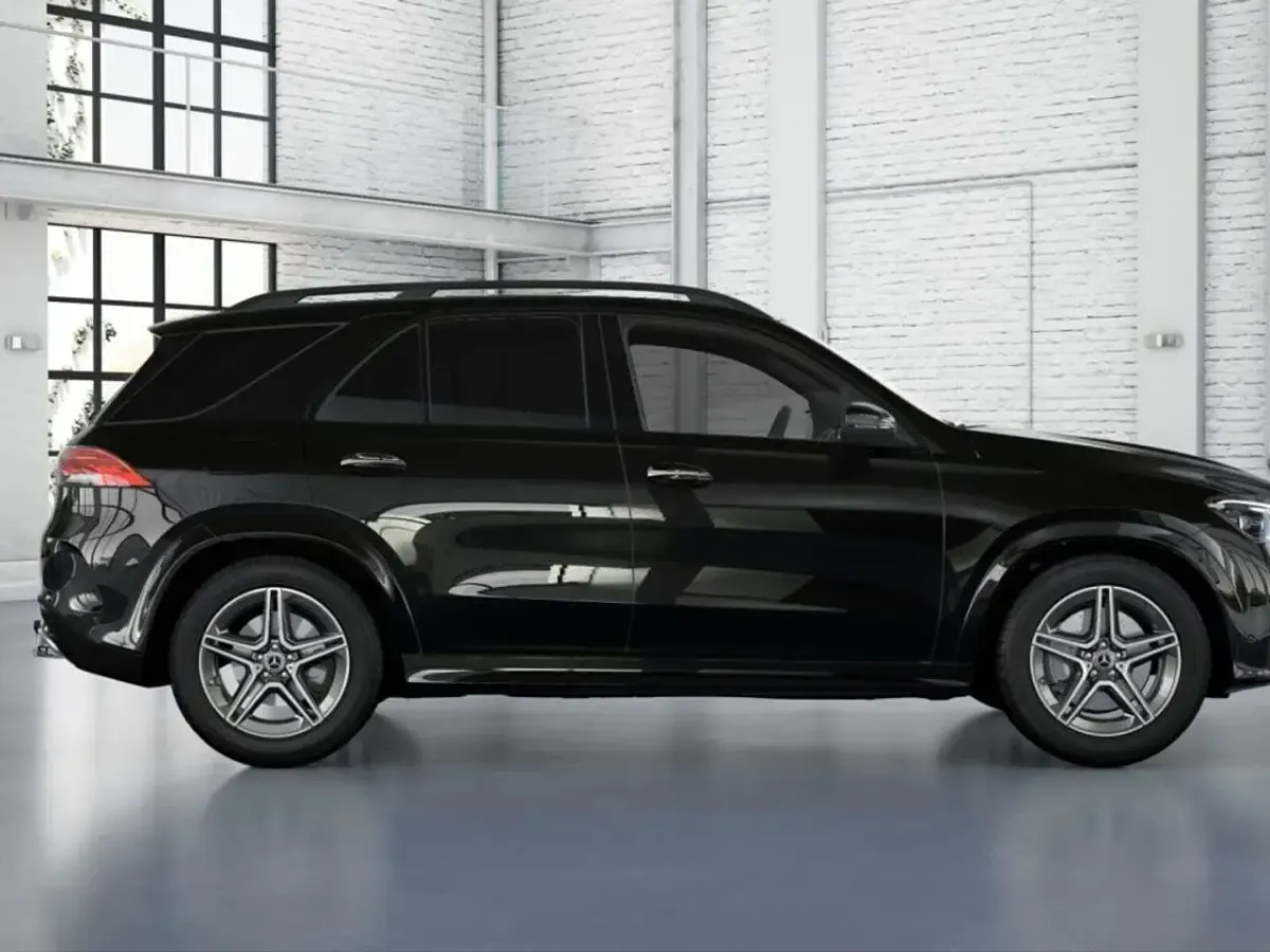 Gebraucht Mercedes GLE450 AMG AMG 367 PS (269 kW) 2026 Obsidianschwarz lack SUV