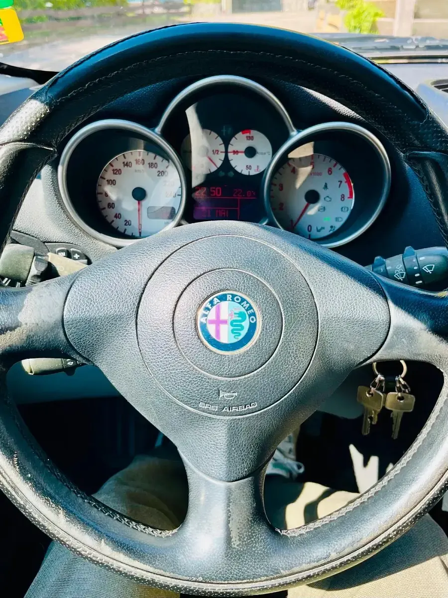 Gebraucht Alfa Romeo 147 105 PS (77 kW) 2003 Schwarz Kleinwagen