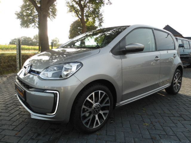Tungsten silver metallic Gebraucht 2022 VW e-up! Style Kleinwagen | 22.150 € - Bild 1/4