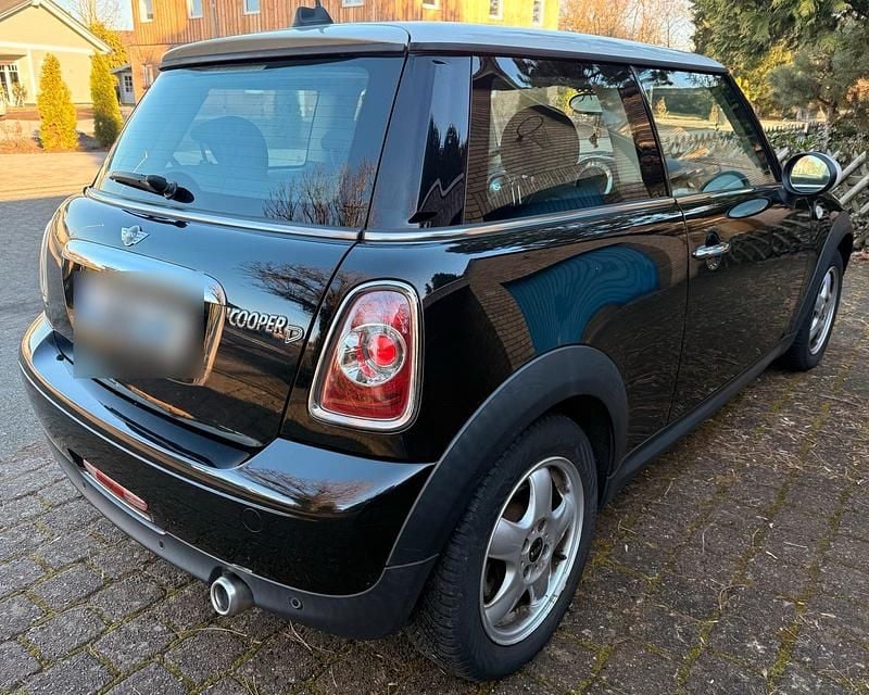 Gebraucht Mini Cooper D 111 PS (81 kW) 2011 Schwarz Kleinwagen