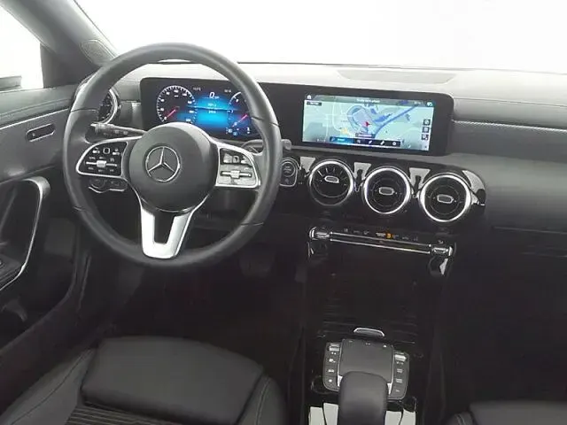 Gebraucht Mercedes CLA180 Progressive 116 PS (85 kW) 2020 Weiß Coupé