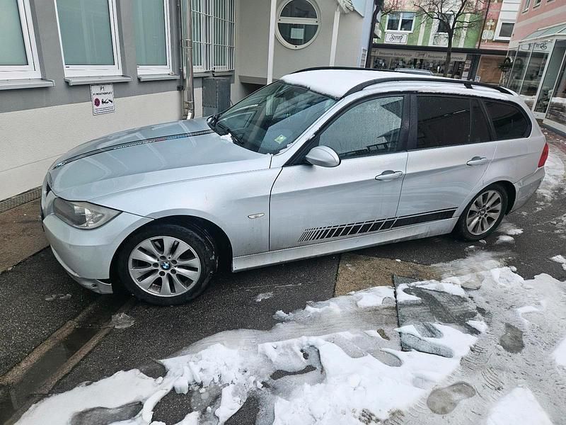 Gebraucht BMW 318 122 PS (89 kW) 2006 Silber Kombi