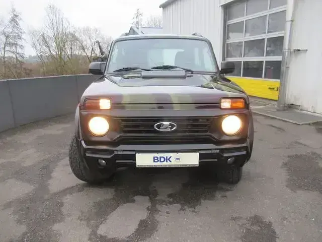 Second-hand Lada niva 82 CP (60 kW) 2010 Andere SUV