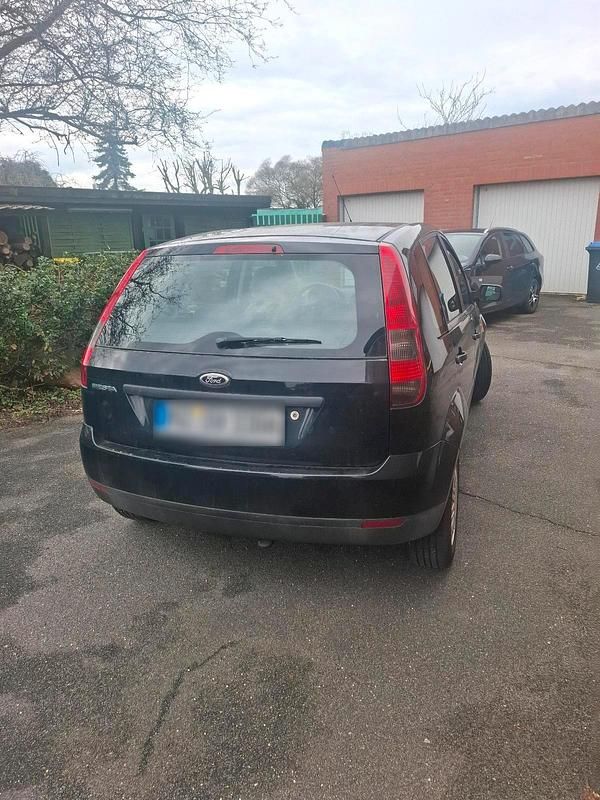Gebraucht Ford Fiesta 80 PS (58 kW) 2002 Schwarz Kleinwagen