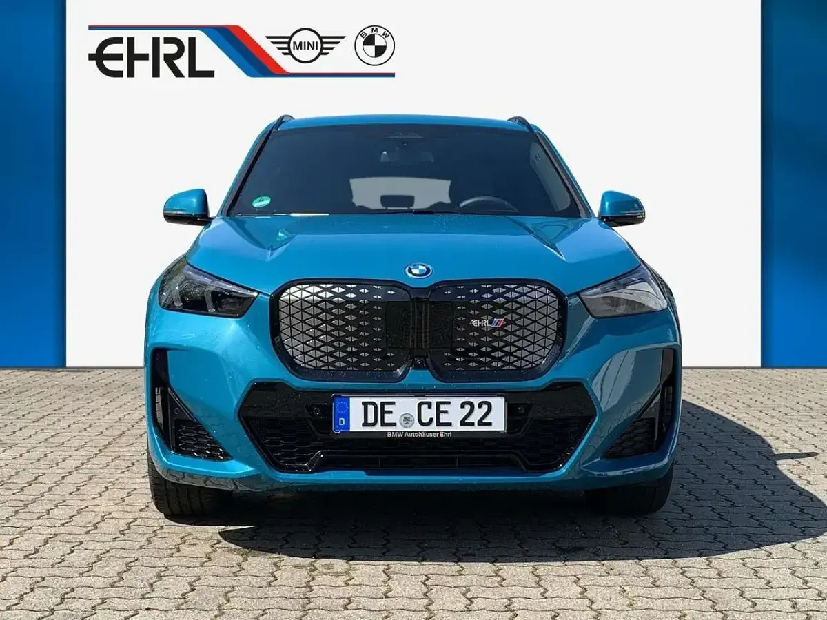 Gebraucht BMW iX1 M Sport 230 kW (313 PS) 2026 Blau SUV