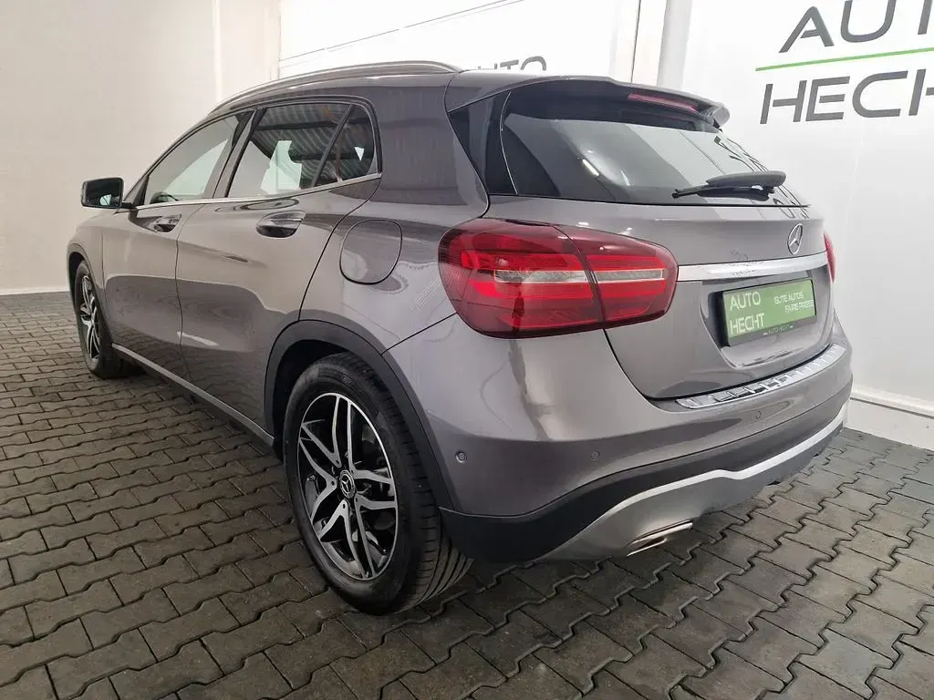 Usata Mercedes GLA200 156 CV (114 kW) 2020 Grigio SUV