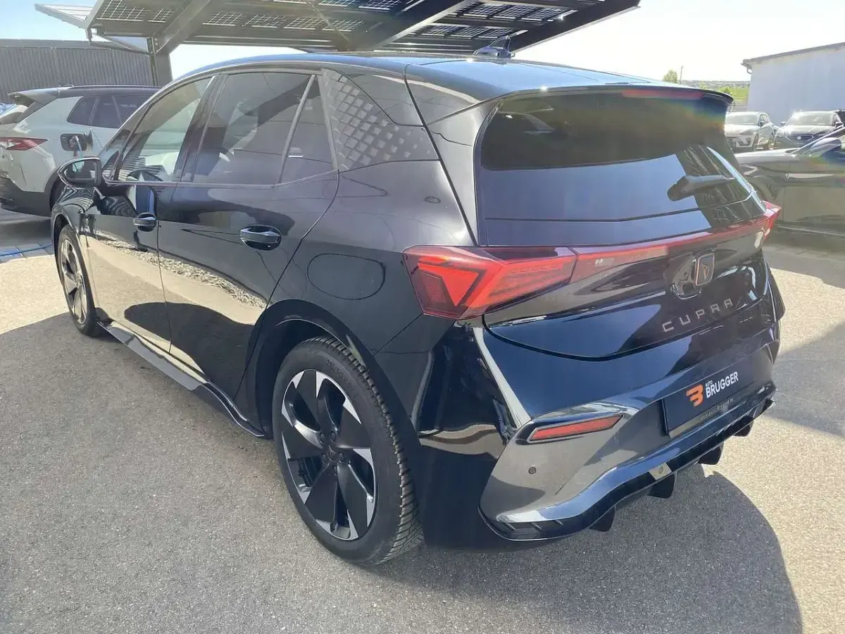 Neu Cupra Born 169 kW (231 PS) 2026 Midnight schwarz metallic Kleinwagen