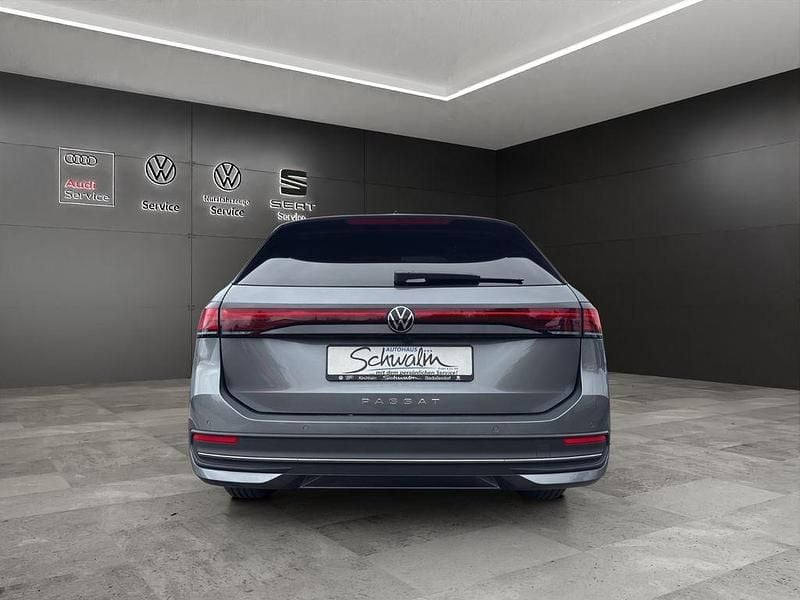 Gebraucht VW Passat Business 150 PS (110 kW) 2025 Grau Kombi