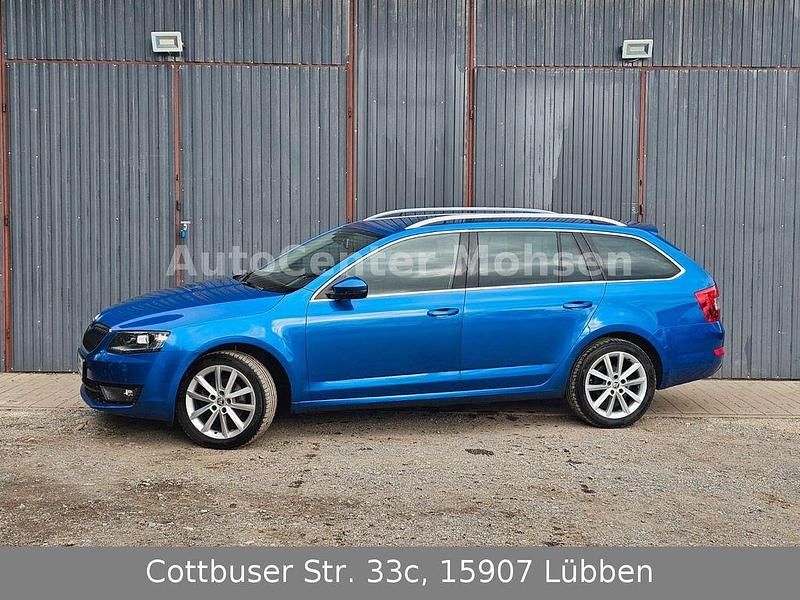 Gebraucht Skoda Octavia Elegance 105 PS (77 kW) 2013 Blau Kombi