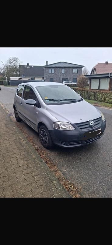 Gebraucht VW Fox 58 PS (42 kW) 2008 Grau Kleinwagen