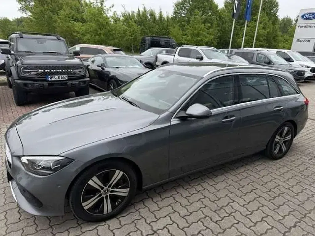 Gebraucht Mercedes C200 Avantgarde 204 PS (150 kW) 2022 Selenitgrau metallic (metallic) Kombi