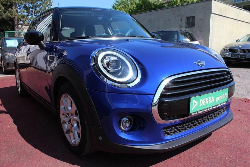 Używany Mini Cooper Essential 136 KM (100 kW) 2021 Niebieski Hatchback